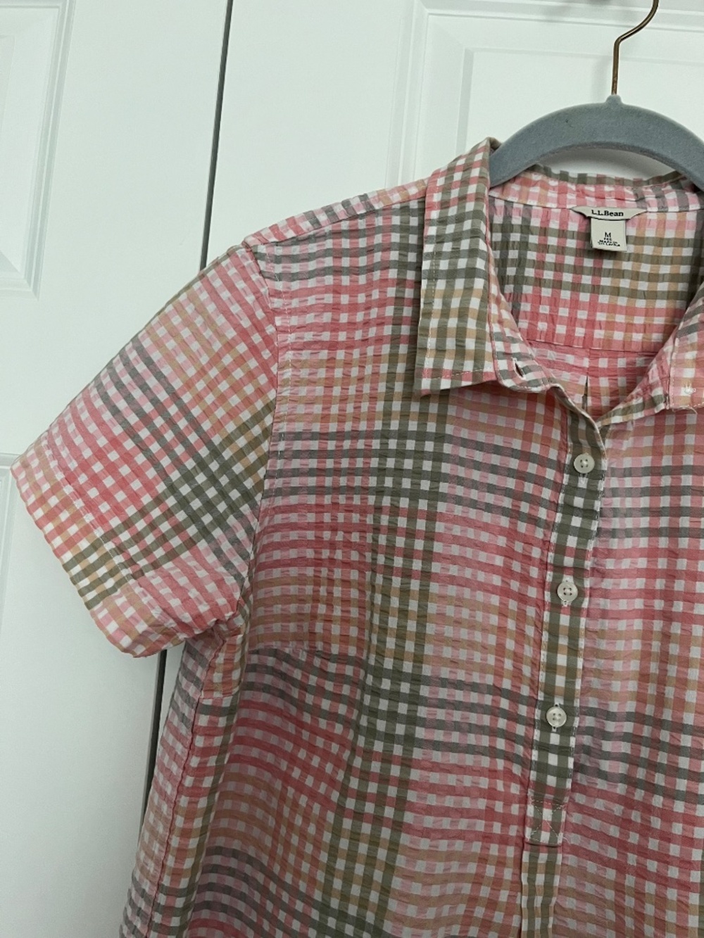 L.L. Bean Cotton Seersucker short-sleeve plaid popover shirt Sz. Med - Picture 3 of 8